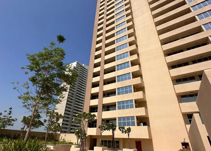 Your Perfect Stay In Jvc
